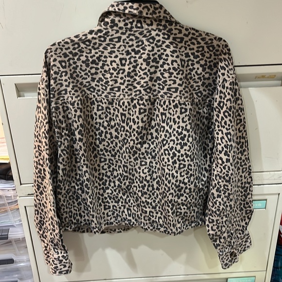 Leopard print denim cropped jacket - Picture 2 of 3